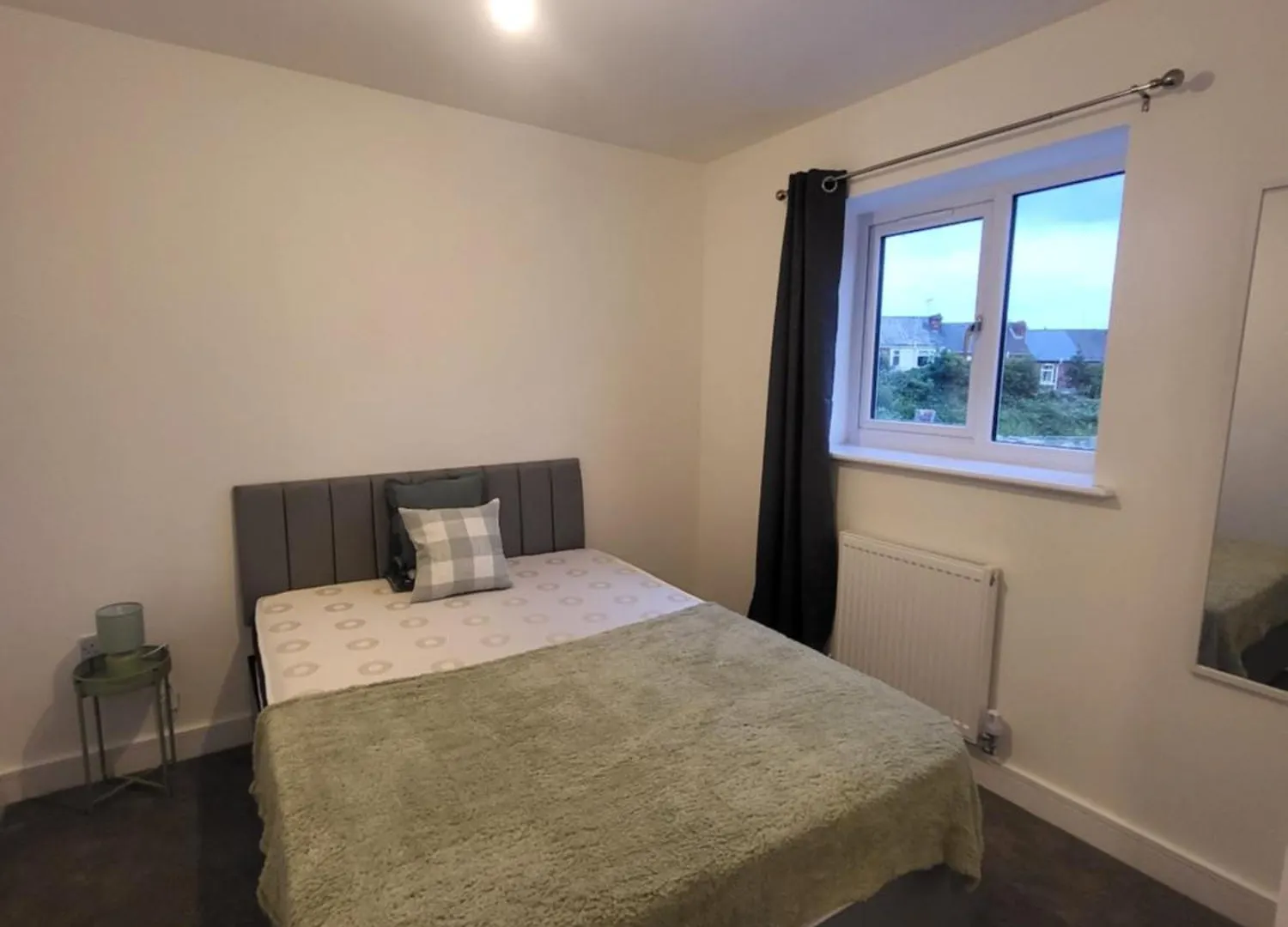 Contemporary 3-Bedroom Home Quiet Rotherham Location With Parking